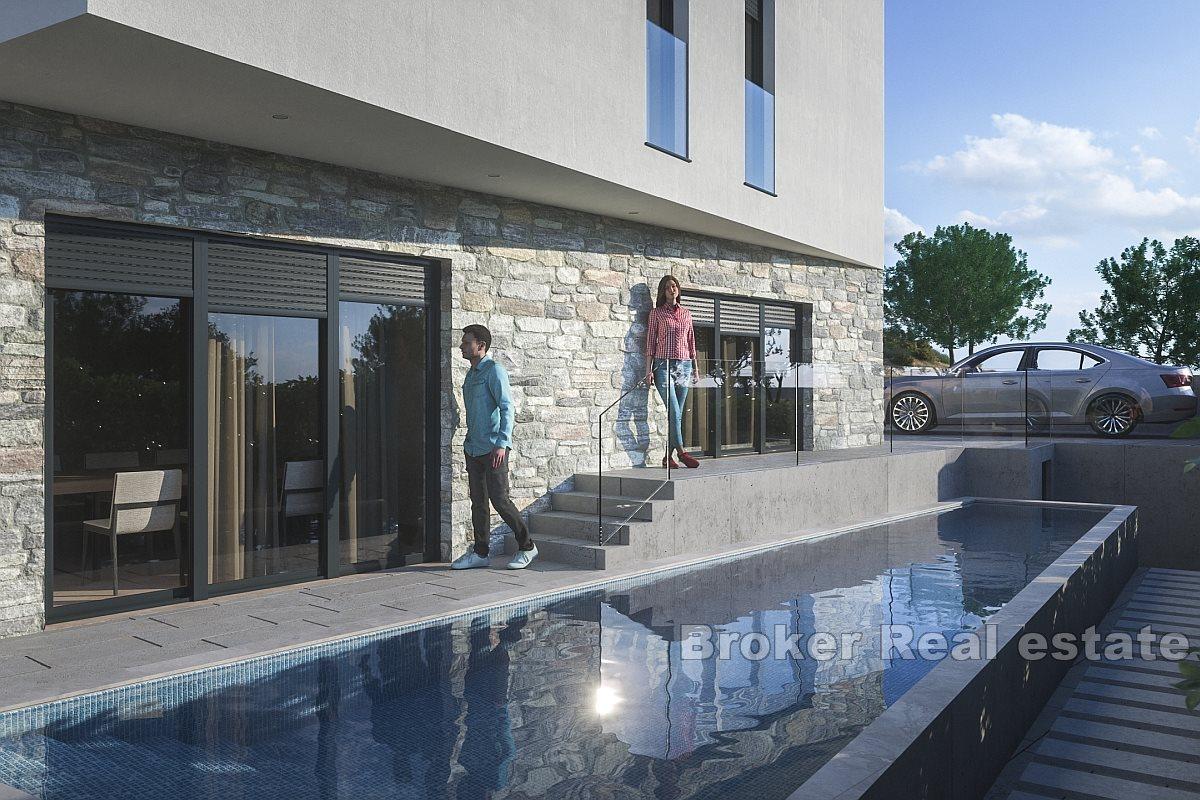 Neu gebaute Villa mit Pool und Meerblick