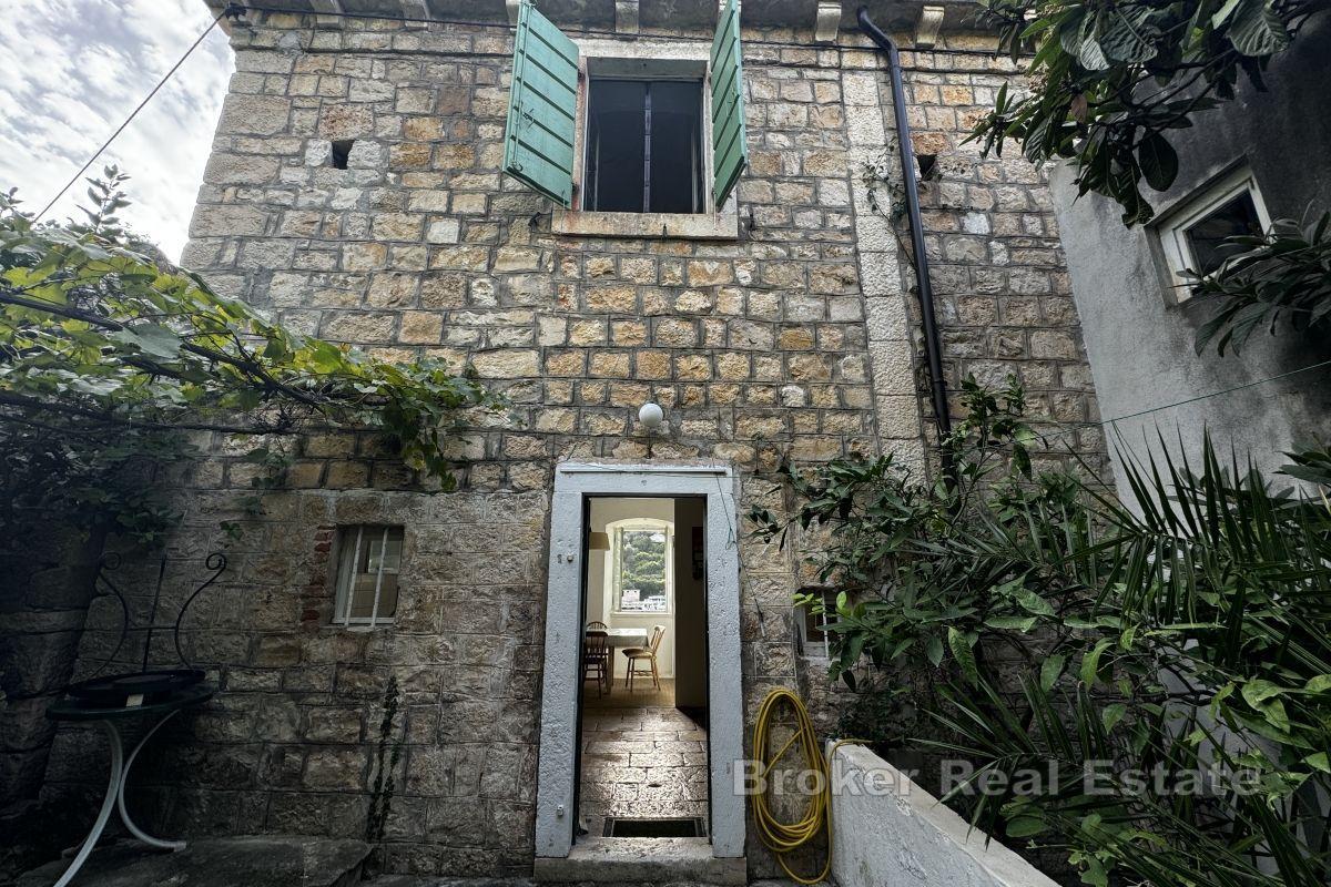 Уникальная недвижимость в первом ряду от моря