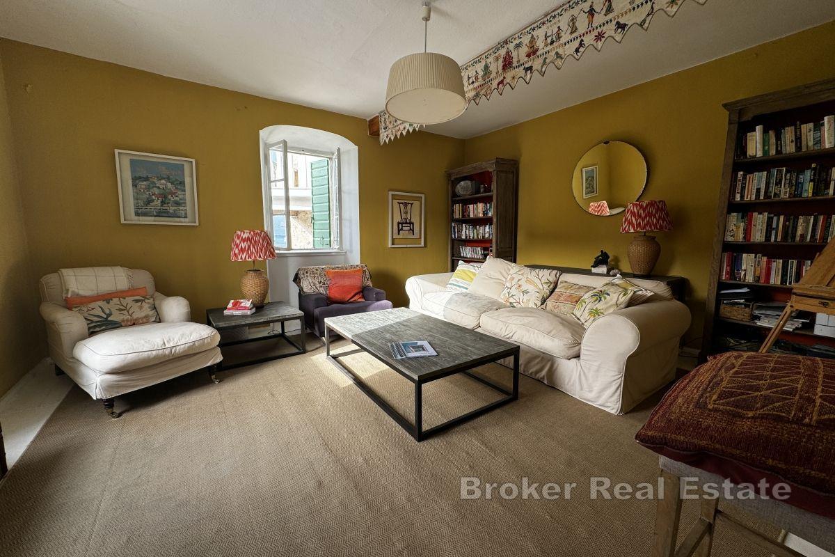 Уникальная недвижимость в первом ряду от моря