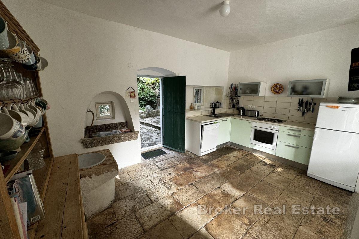 Уникальная недвижимость в первом ряду от моря