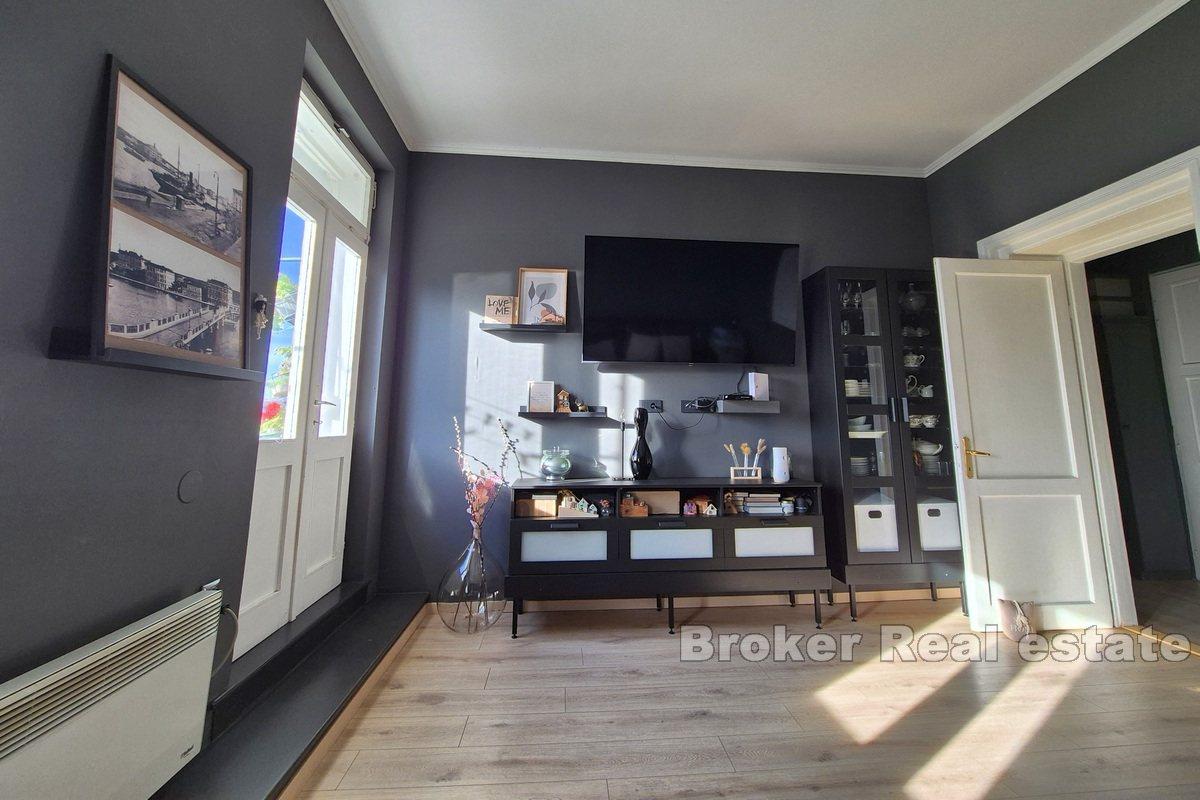 Two-bedroom apartment with a beautiful sea view