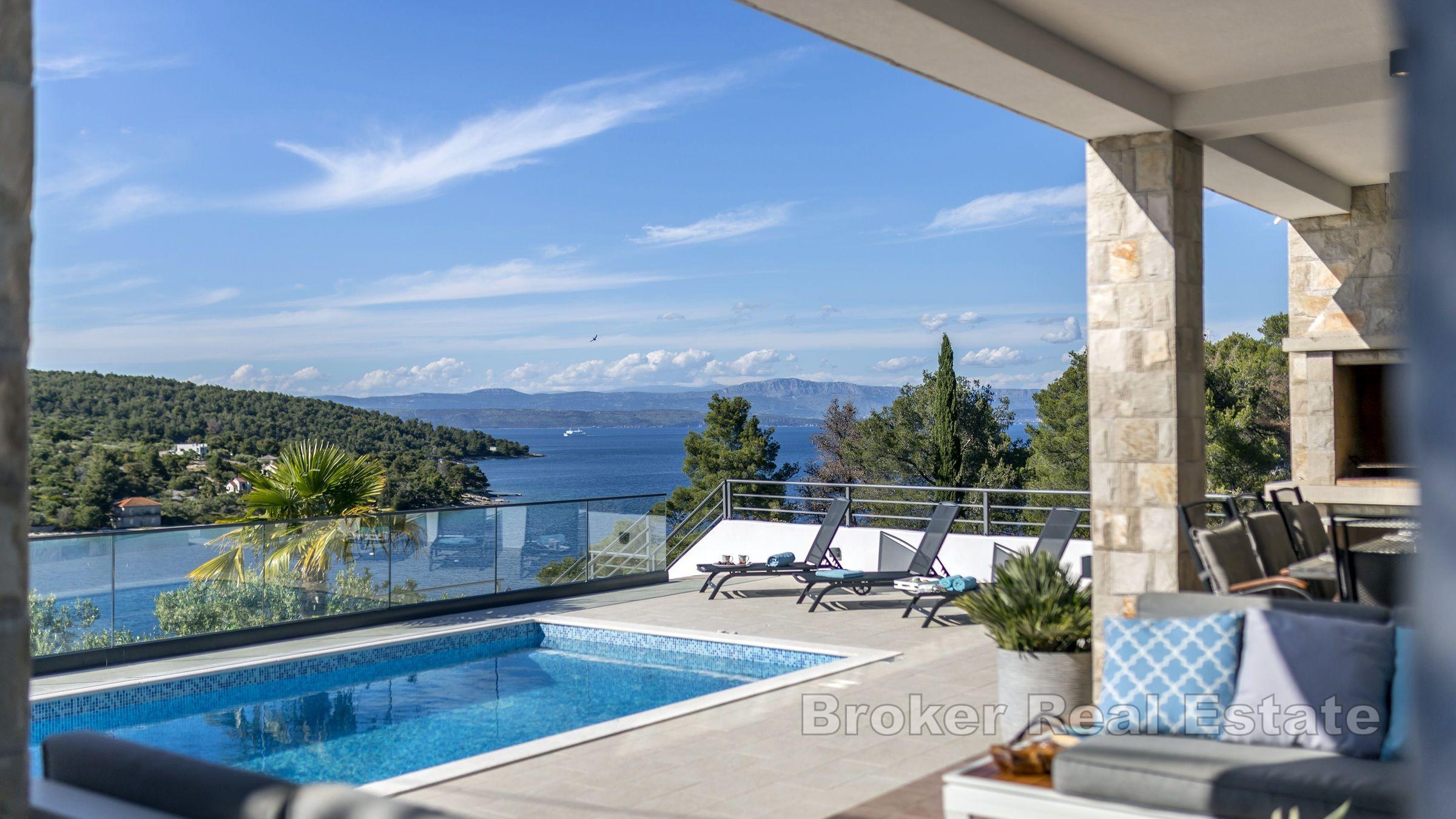 Villa moderne avec vue mer