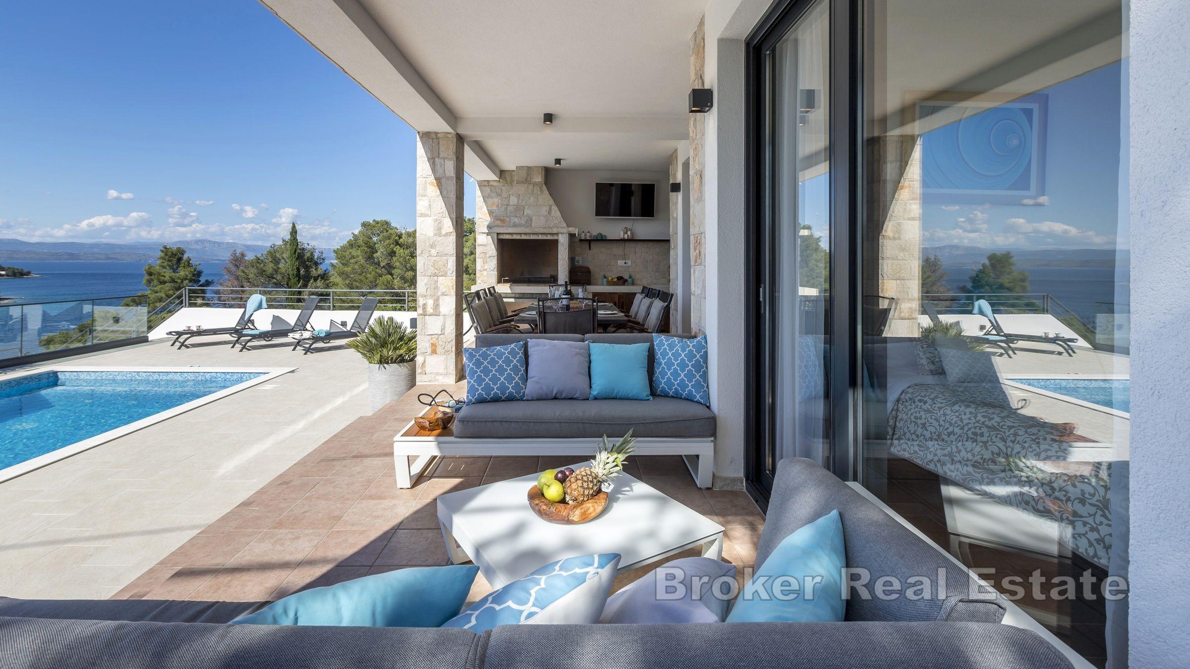 Villa moderne avec vue mer