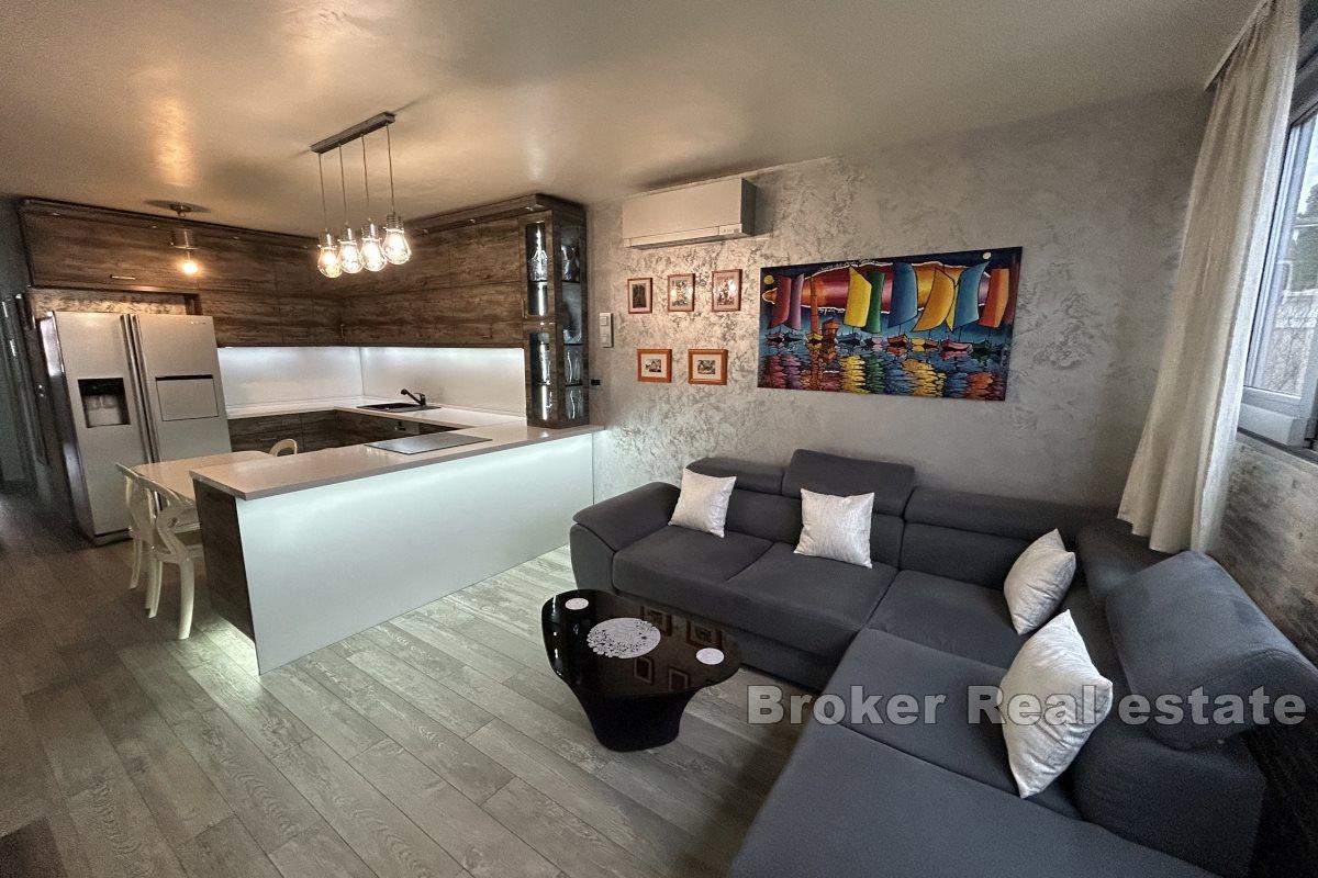 Two bedroom apartment in great location