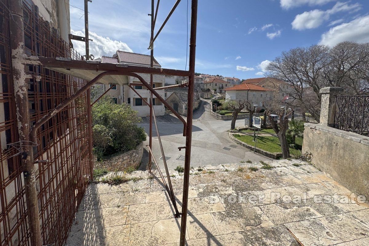 Stone house in a great location