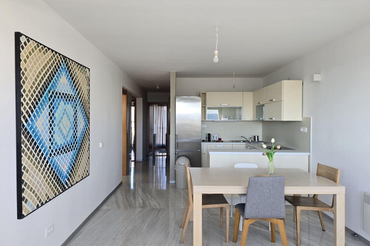 Appartement de trois chambres avec vue dégagée sur la mer