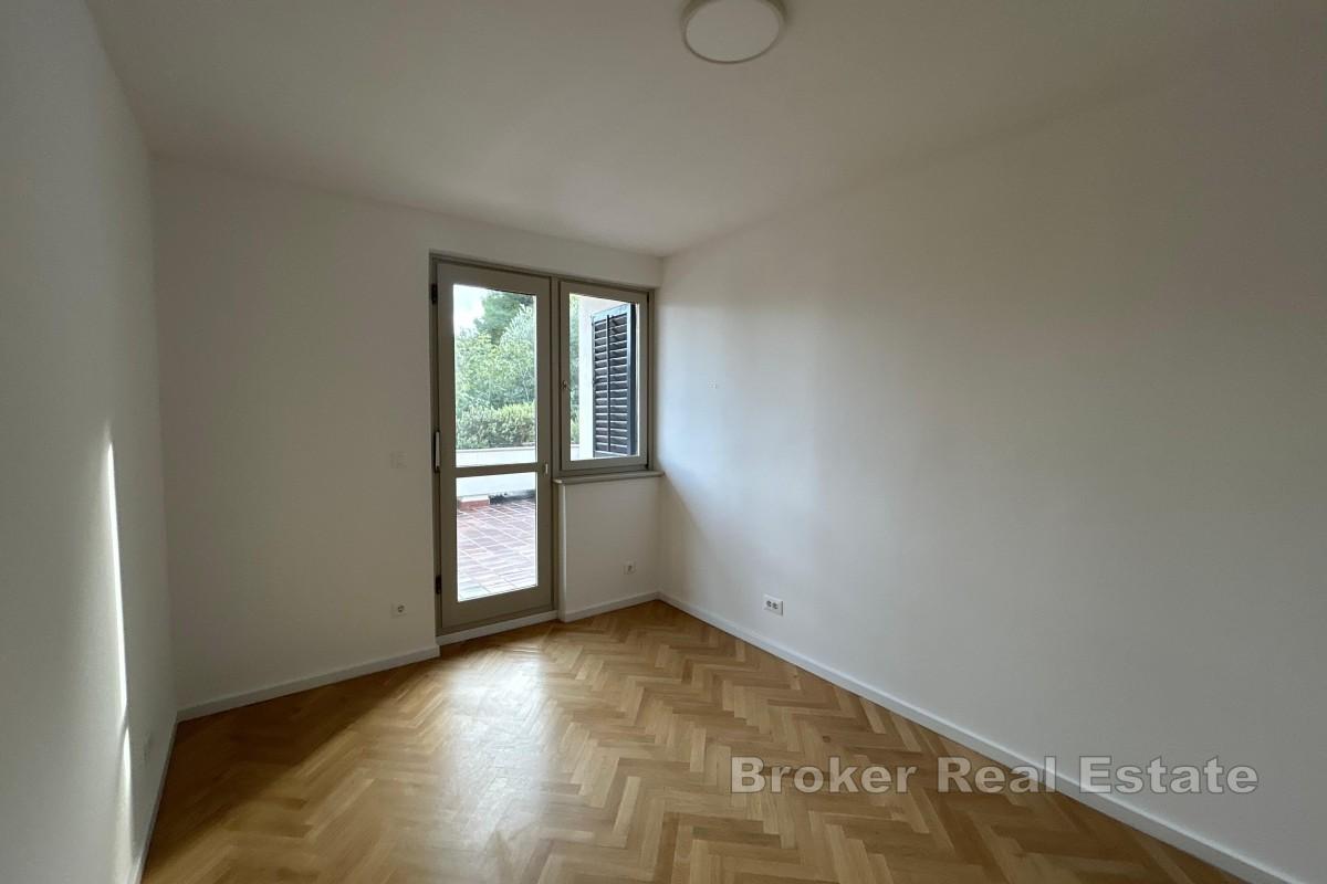 Przestronny apartament z trzema sypialniami w Meje