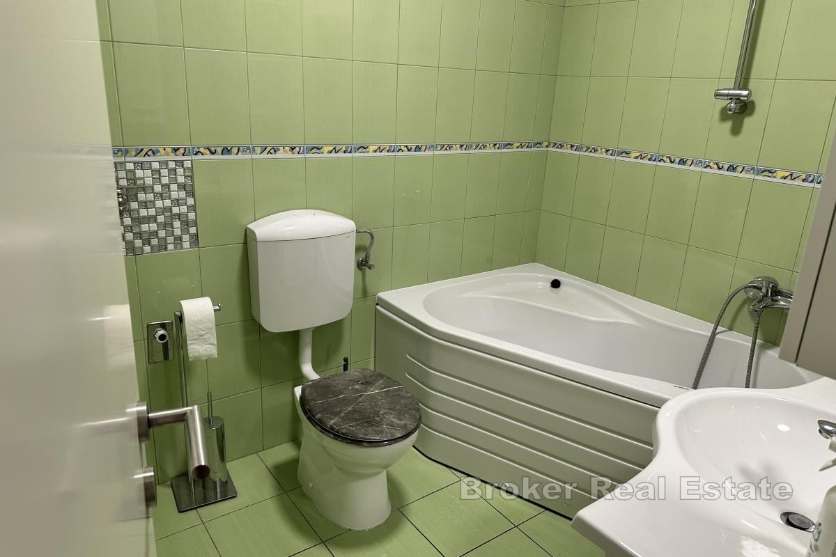 Trosoban apartman s velikom terasom