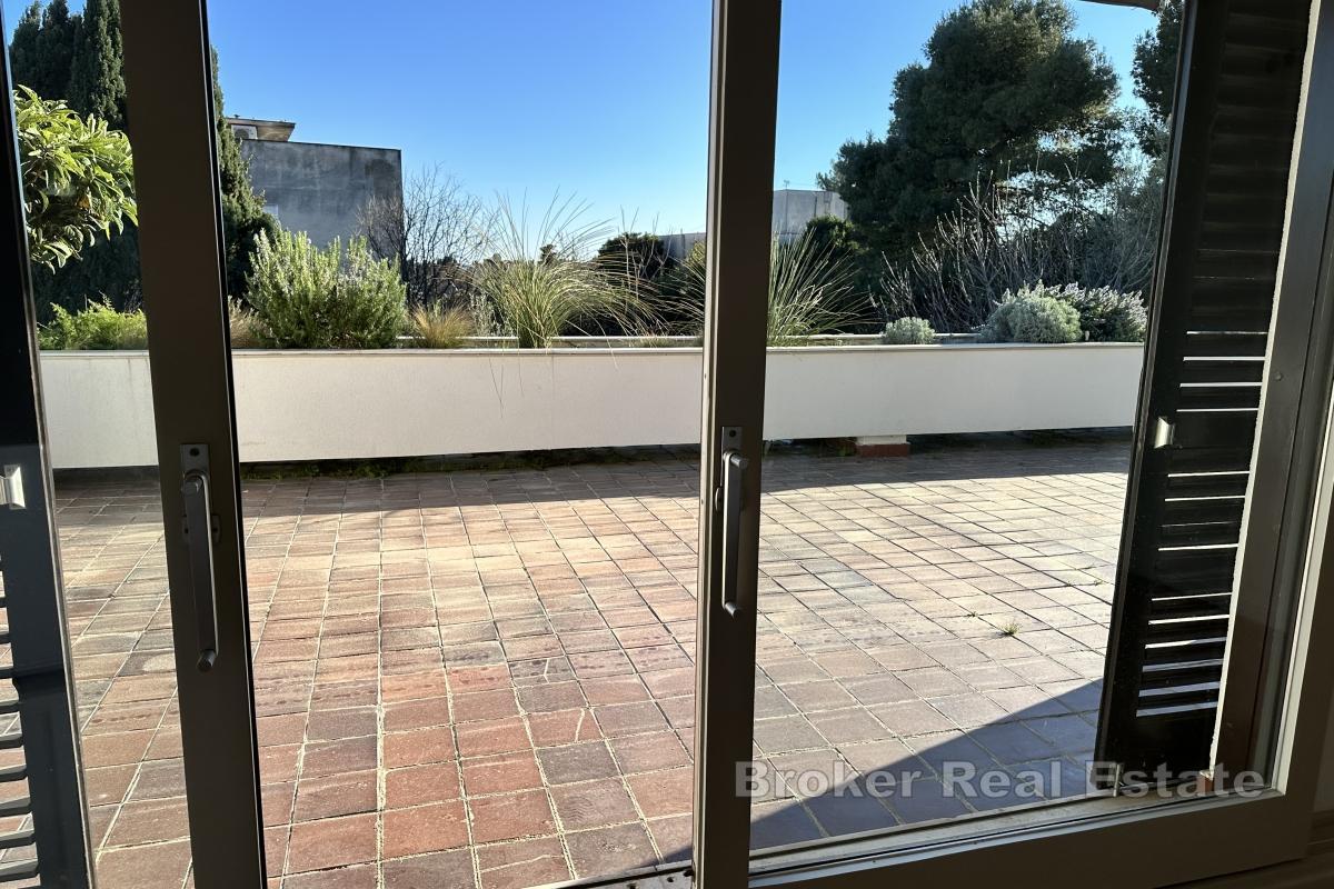 Trosoban apartman s velikom terasom