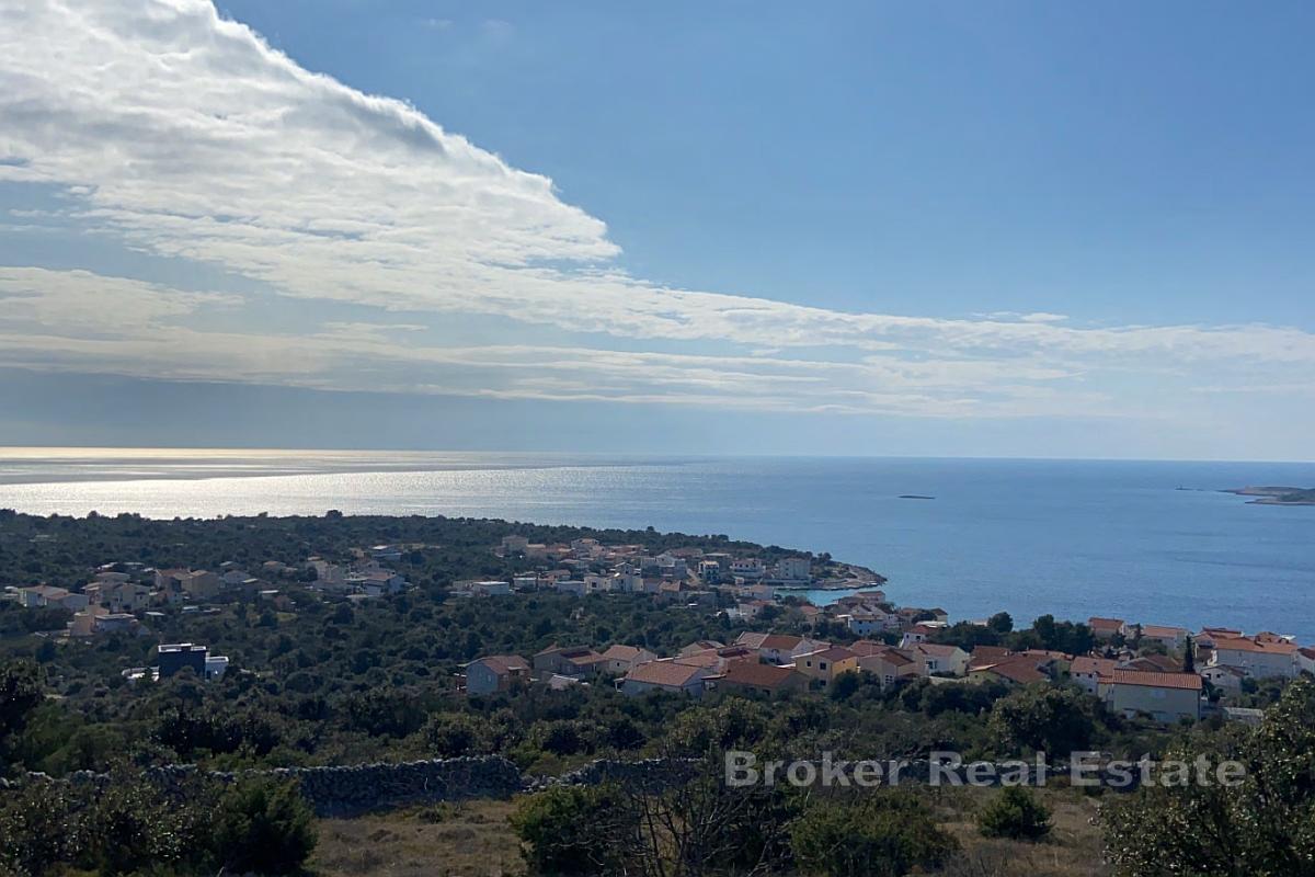 Grundstück mit Panoramablick auf das Meer