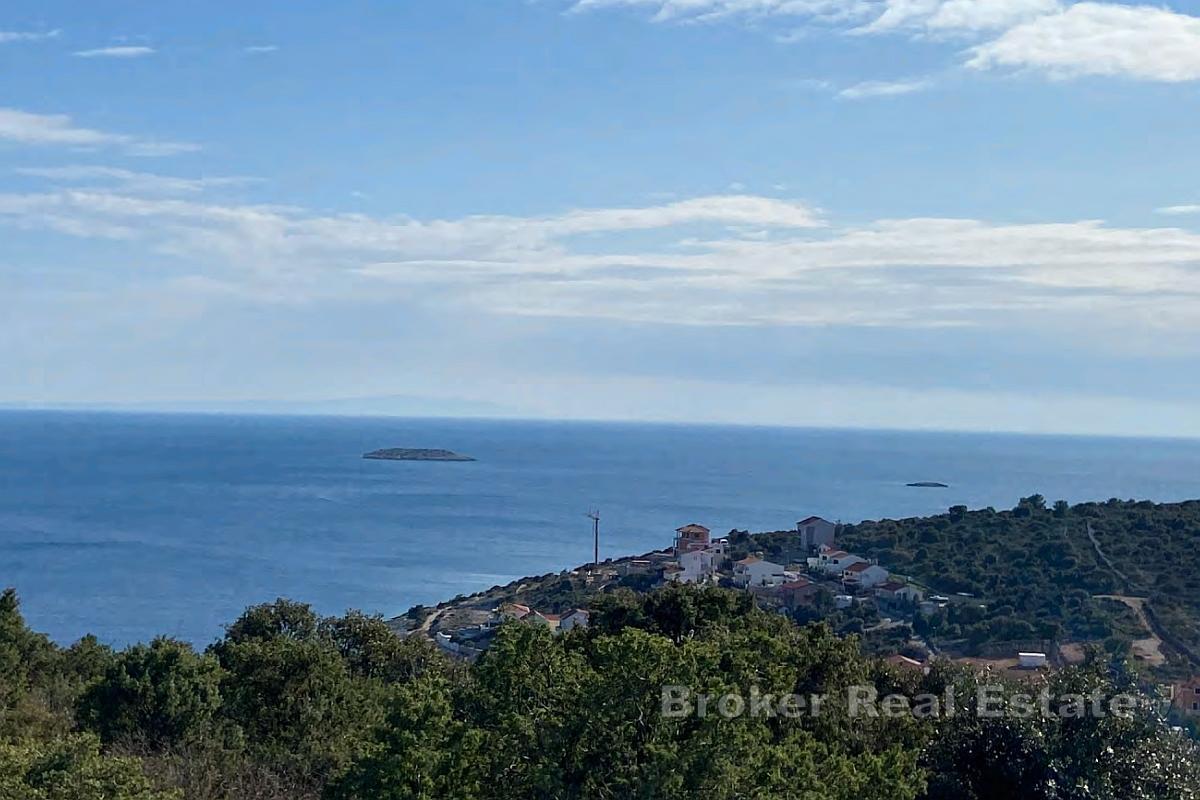 Grundstück mit Panoramablick auf das Meer