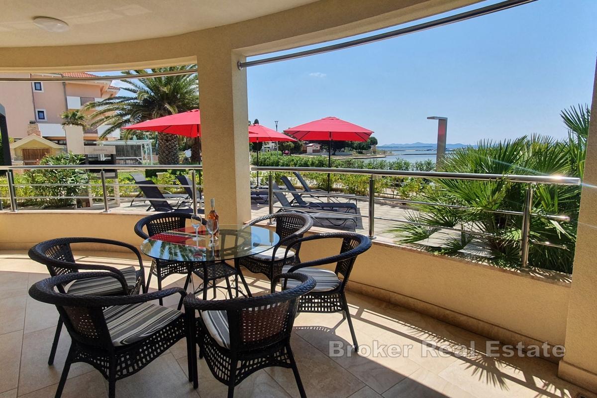 Жилой дом на берегу моря