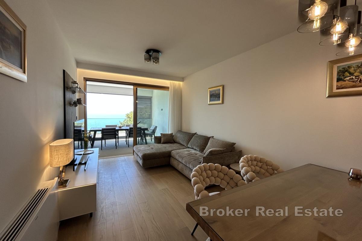 Luxuriöse Zwei-Zimmer-Wohnung in einem Elite-Gebäude