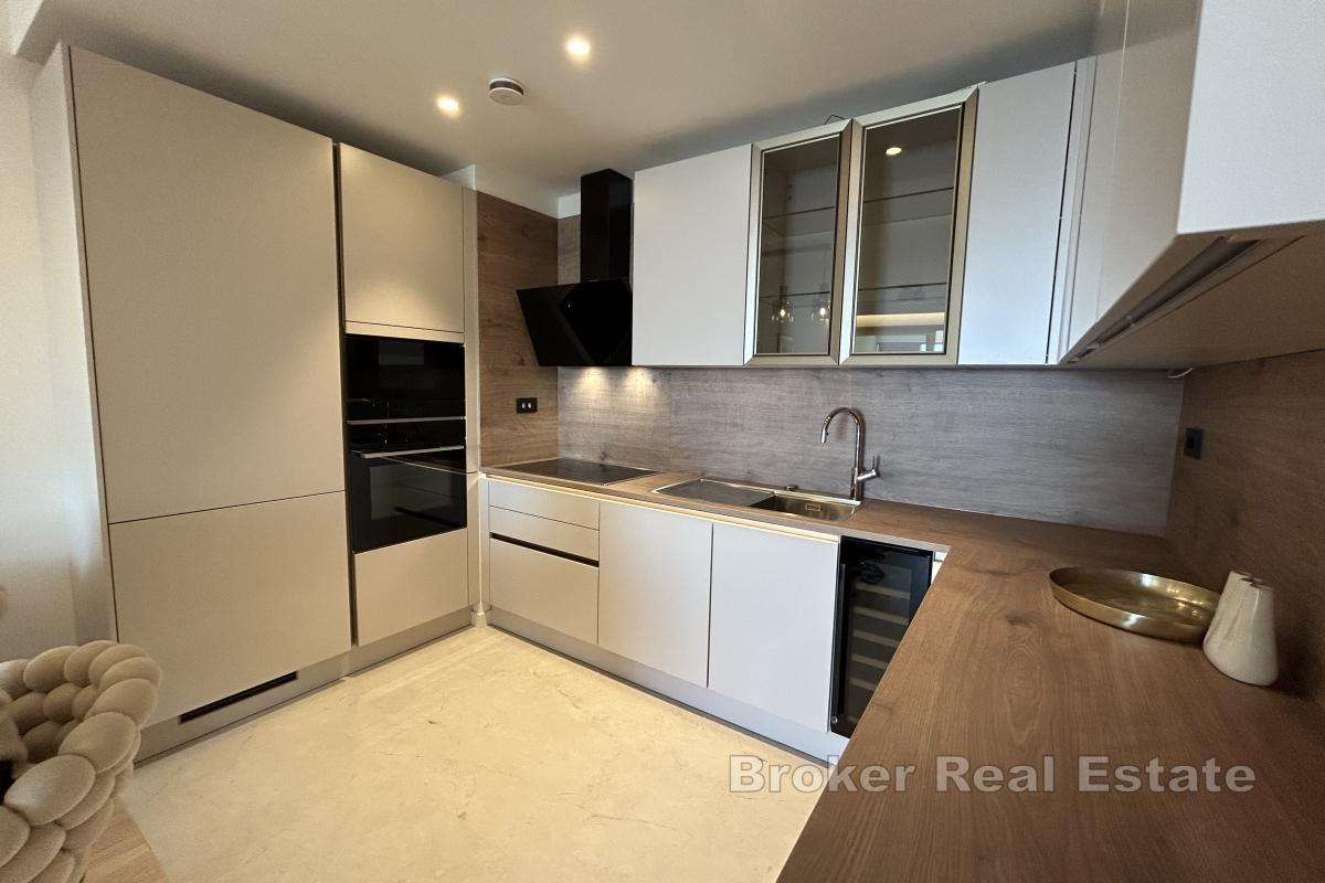 Luxuriöse Zwei-Zimmer-Wohnung in einem Elite-Gebäude