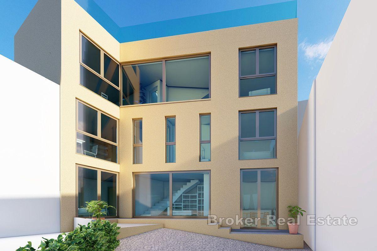 Dalmatinska kamena kuća za renovaciju s projektom