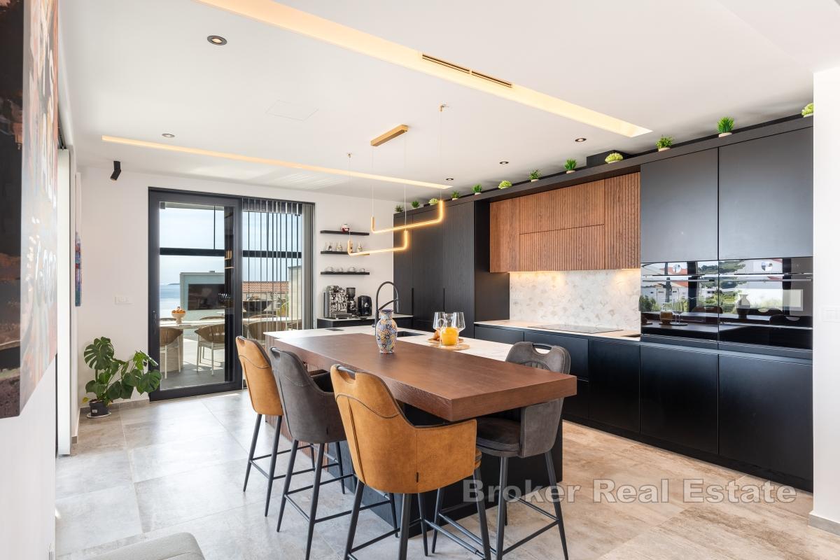 Luksuzna vila s predivnim pogledom na more