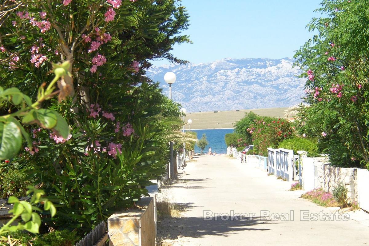 Enebolig nær stranden