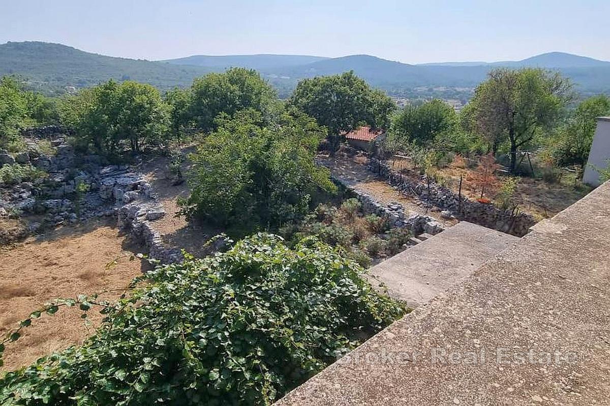 Građevinsko zemljište u otočkom naselju