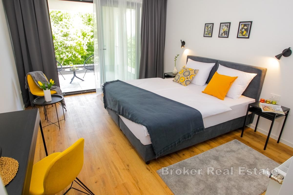 Atraktivní turistický objekt poblíž Plitvic