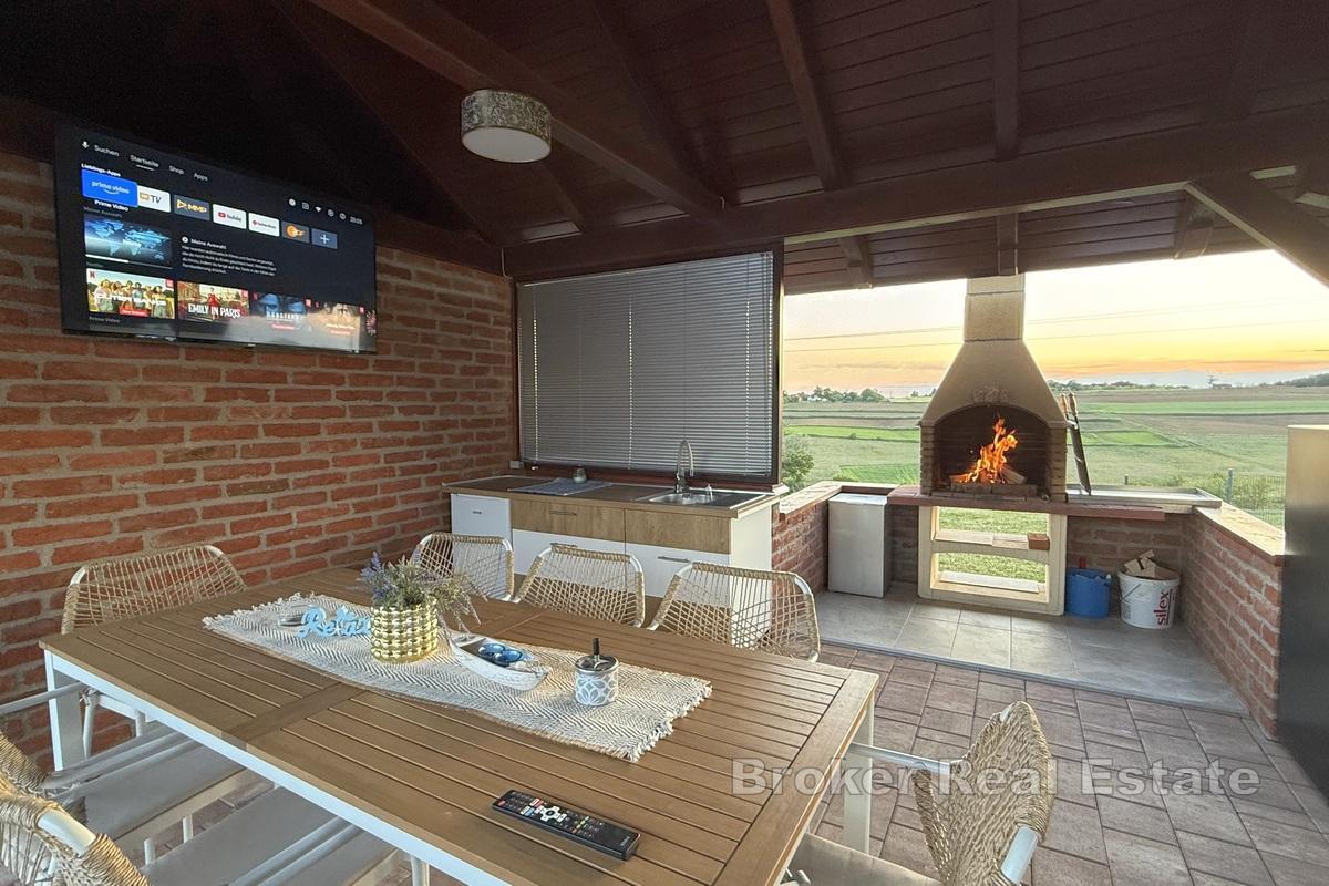 Moderní dům s bazénem