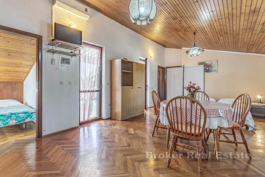 Apartment with sea view