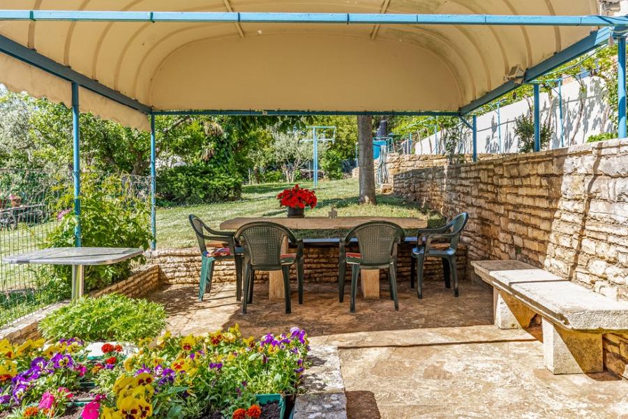 Dvosobni stan u turističkom mjestu