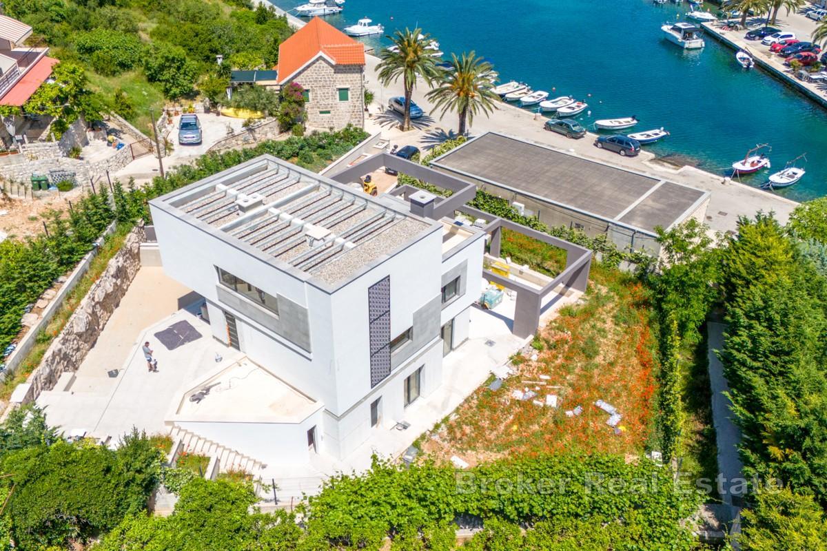 Villa in prima fila al mare