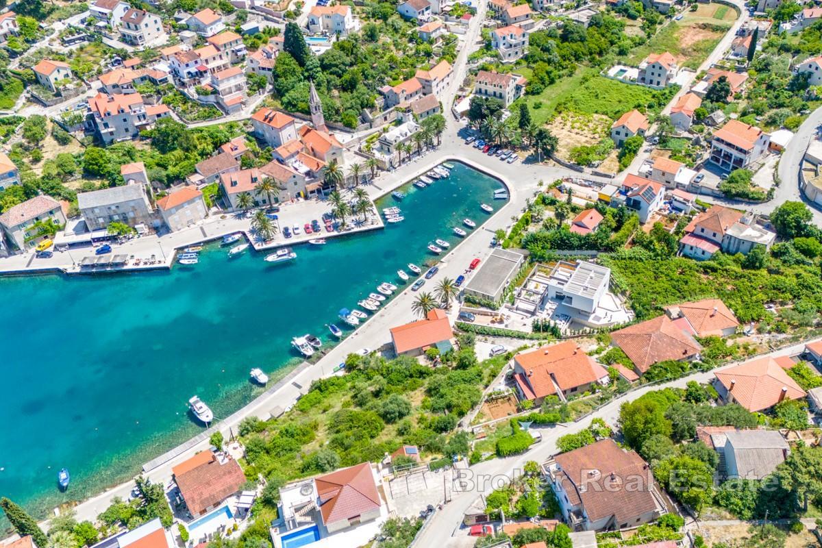 Villa au premier rang de la mer