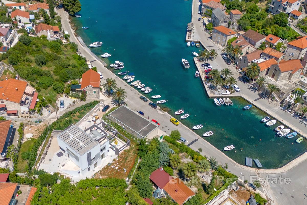 Villa au premier rang de la mer