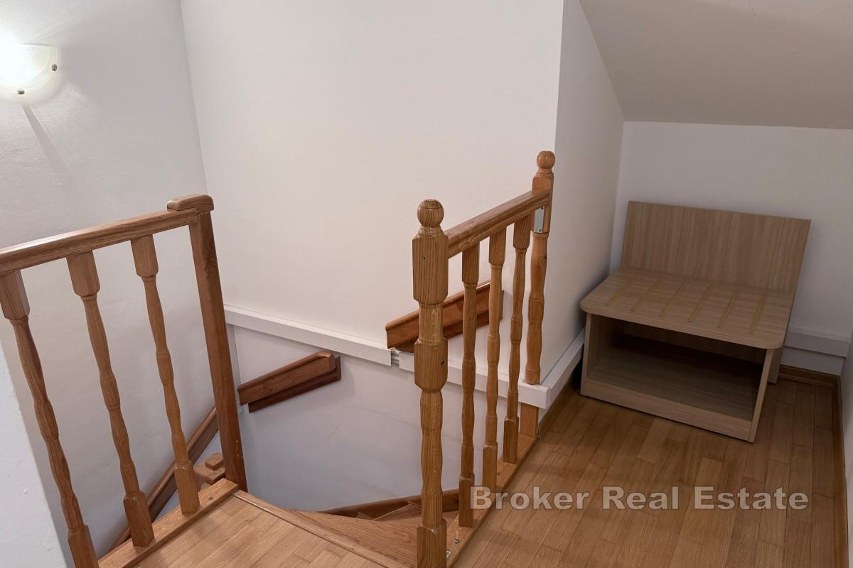 Dvoetažni apartman u blizini plaže