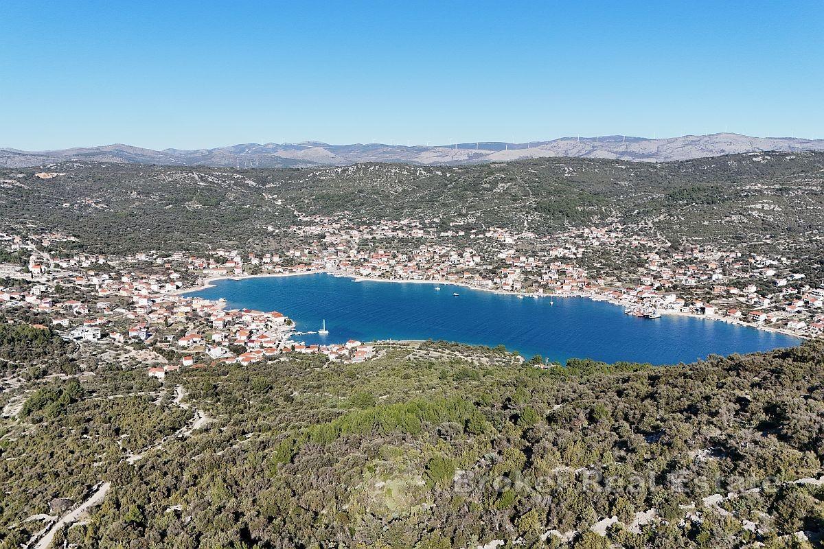 Terreno edificabile con vista mare aperta