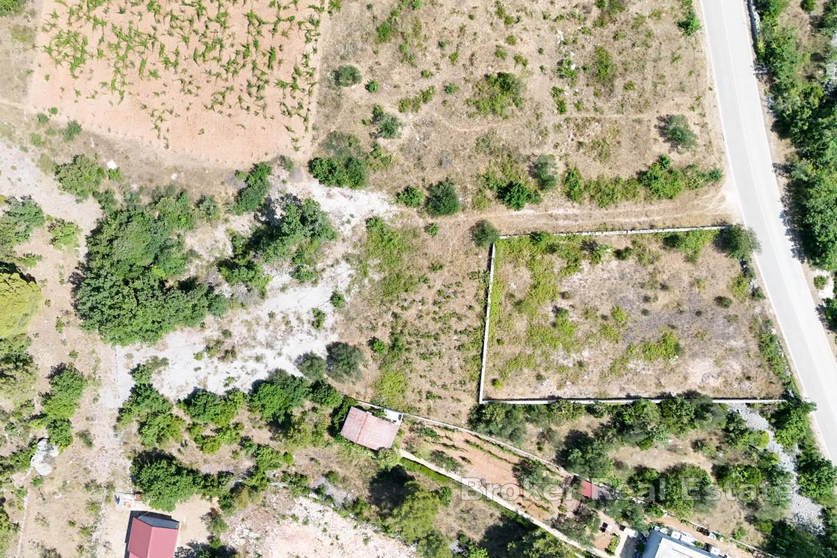 Terreno edificabile con progettazione concettuale