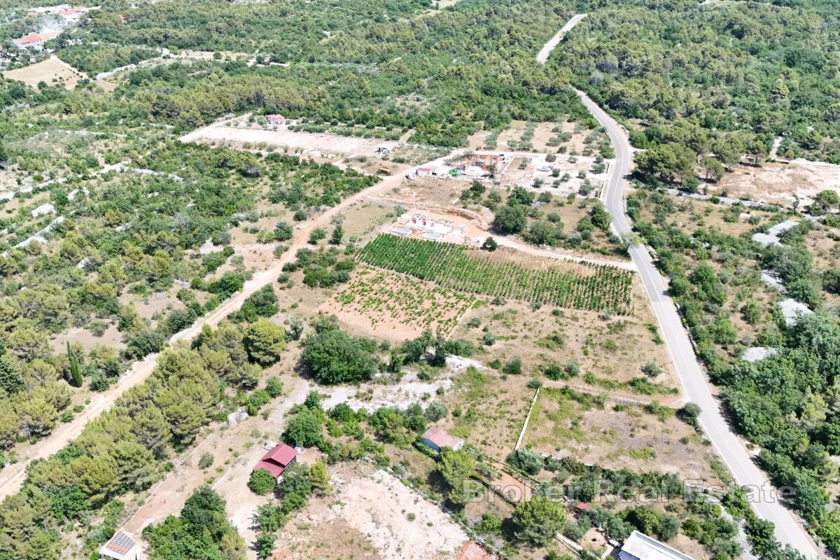 Terreno edificabile con progettazione concettuale