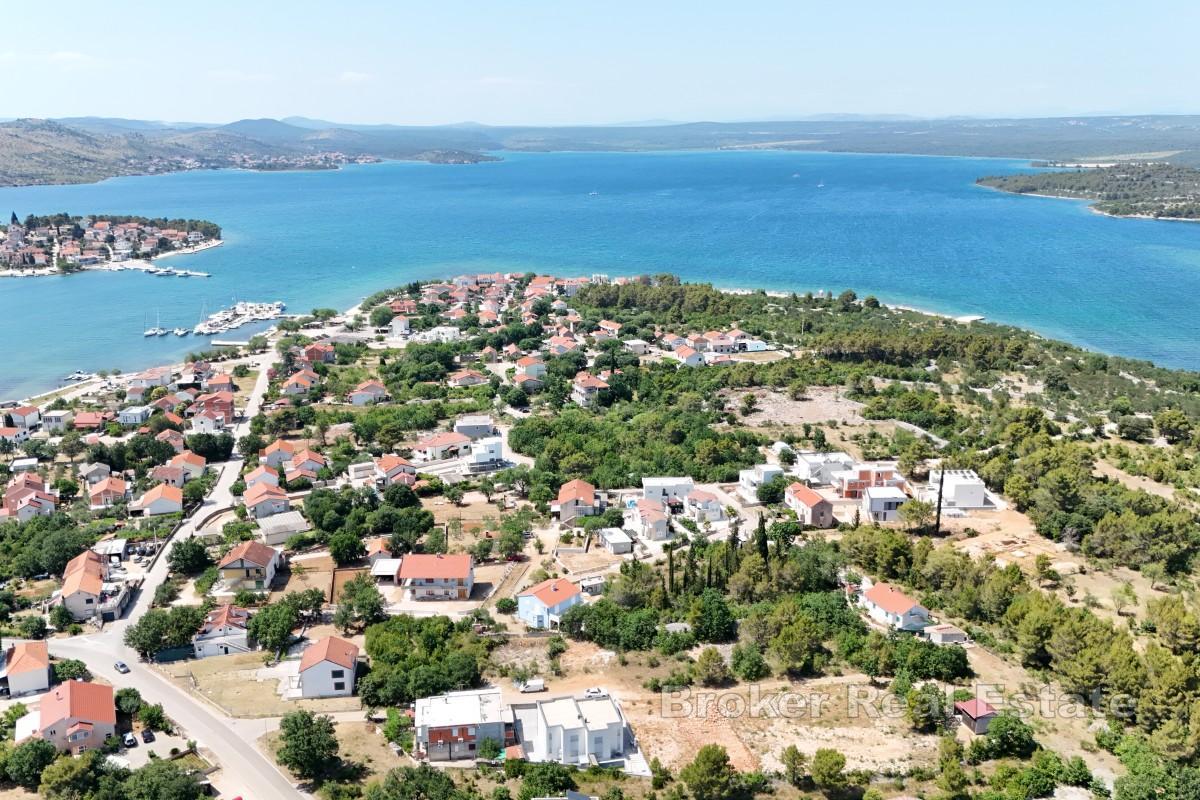 Terreno edificabile con progettazione concettuale