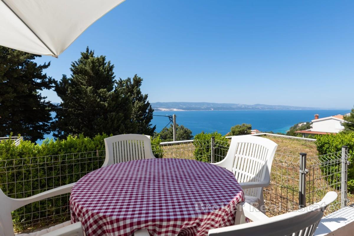 Dvosobni apartman s pogledom na more