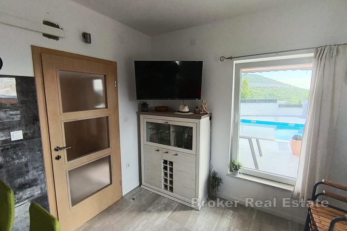 Maison avec piscine et vue mer