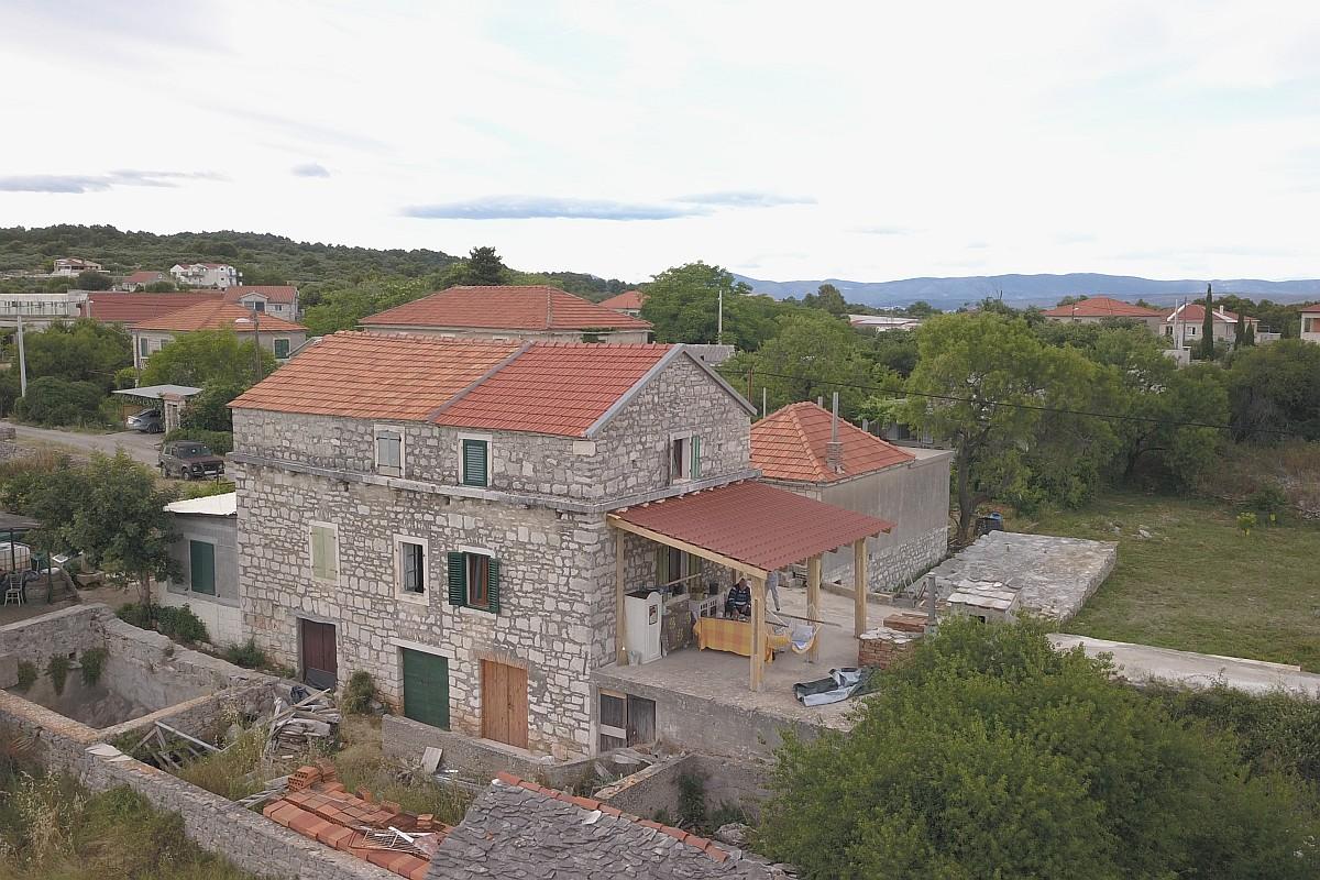 001-5394-30-Solta-Semi-detached-stone-house-for-sale