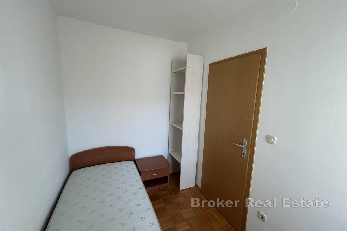 Potpuno opremljen stan na mirnoj lokaciji