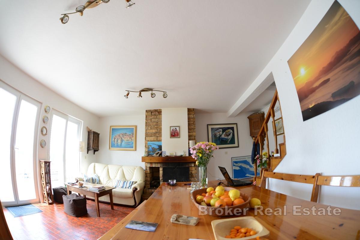 Hus första raden mot havet