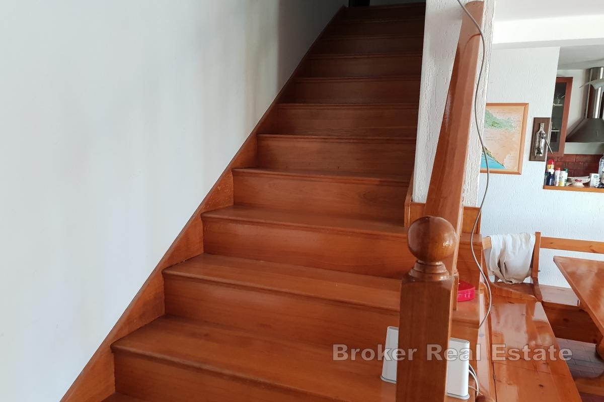 Hus första raden mot havet