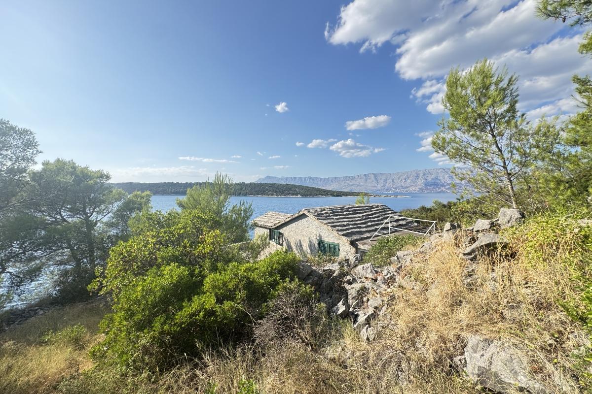 001-5405-30-Brac-Attractive-land-first-row-to-the-sea-sale