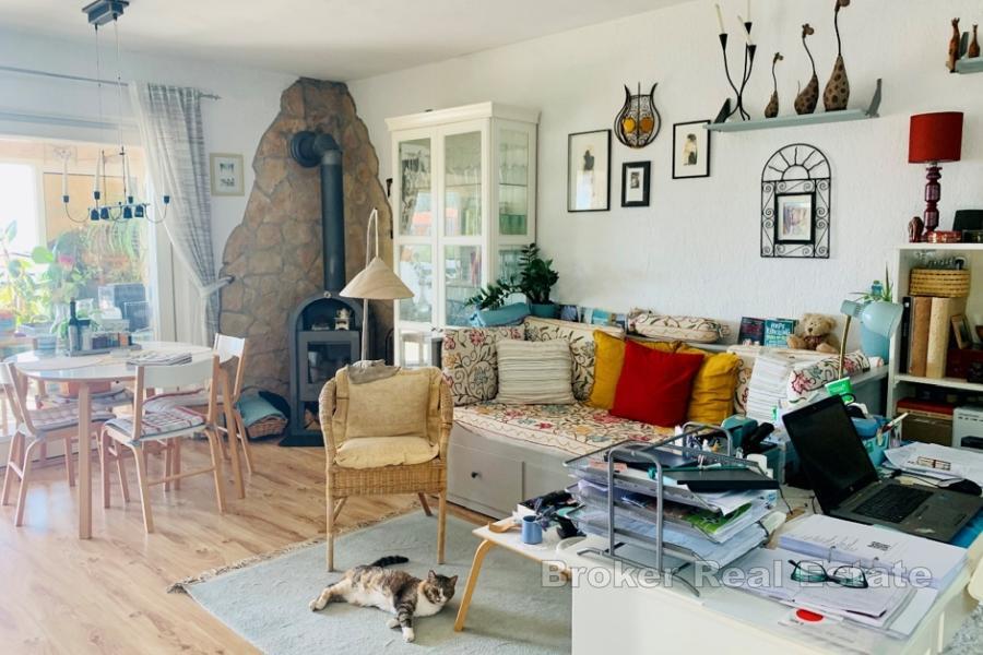 Maison avec une activité touristique établie et vue sur la mer