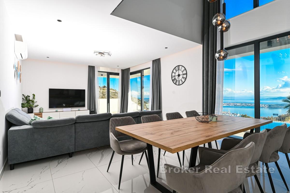 Moderne Villa mit Pool und spektakulärer Aussicht