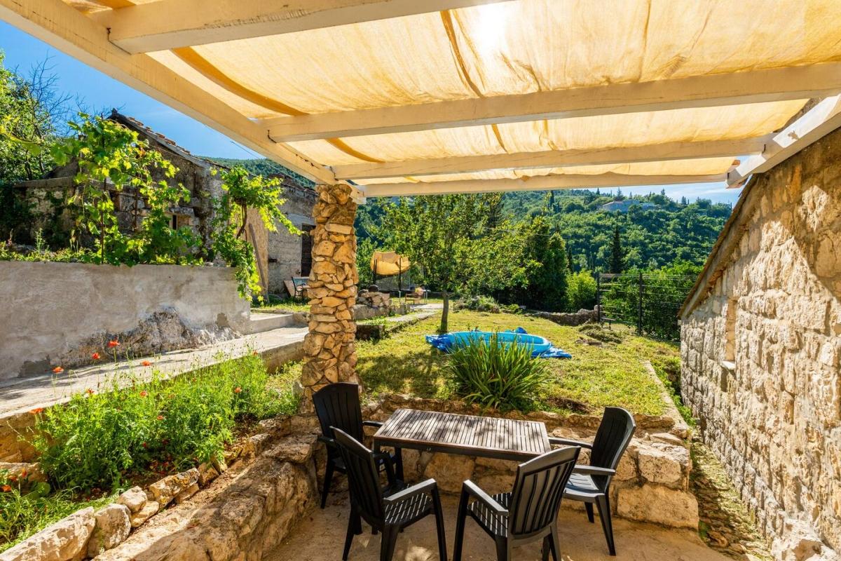 001-5416-30-Dubrovnik-Property-with-house-and-two-outbuildings-for-sale