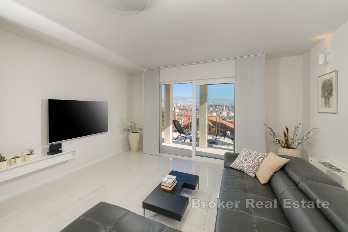 Rymlig och modernt inredd lägenhet