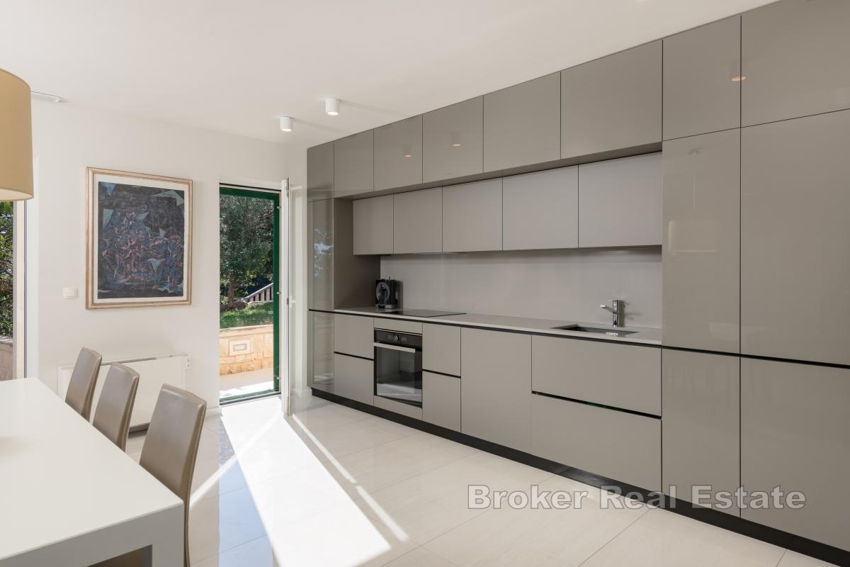 Rymlig och modernt inredd lägenhet