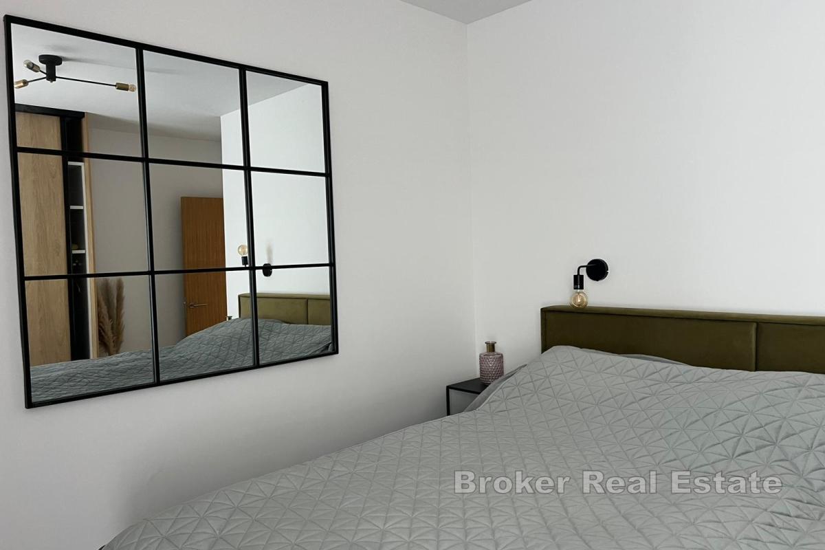 Prostrani dvosobni apartman