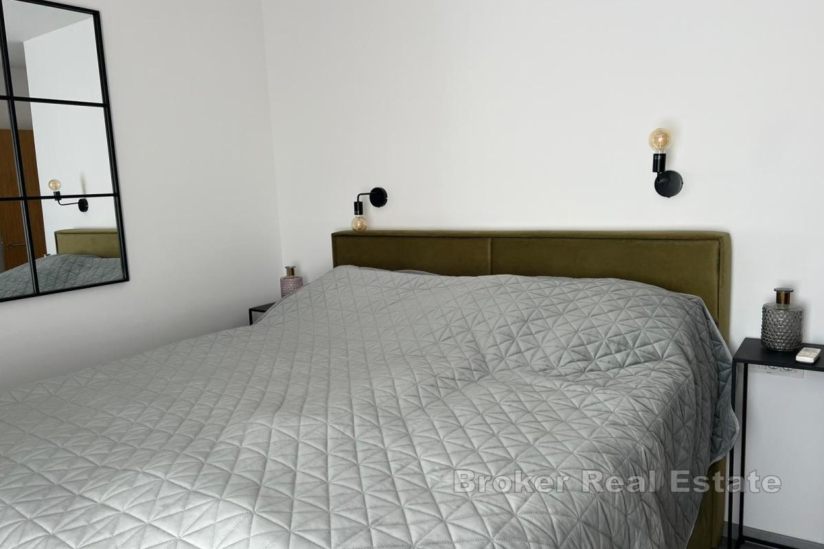 Prostrani dvosobni apartman
