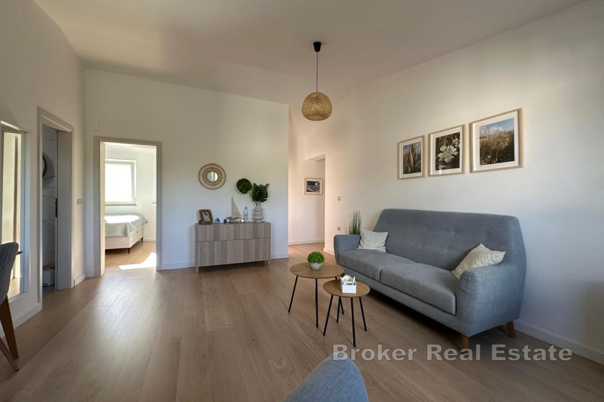 Treroms leilighet nær stranden