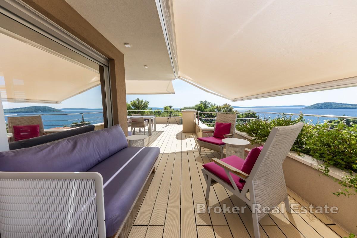 Luksuzna vila u elitnoj četvrti